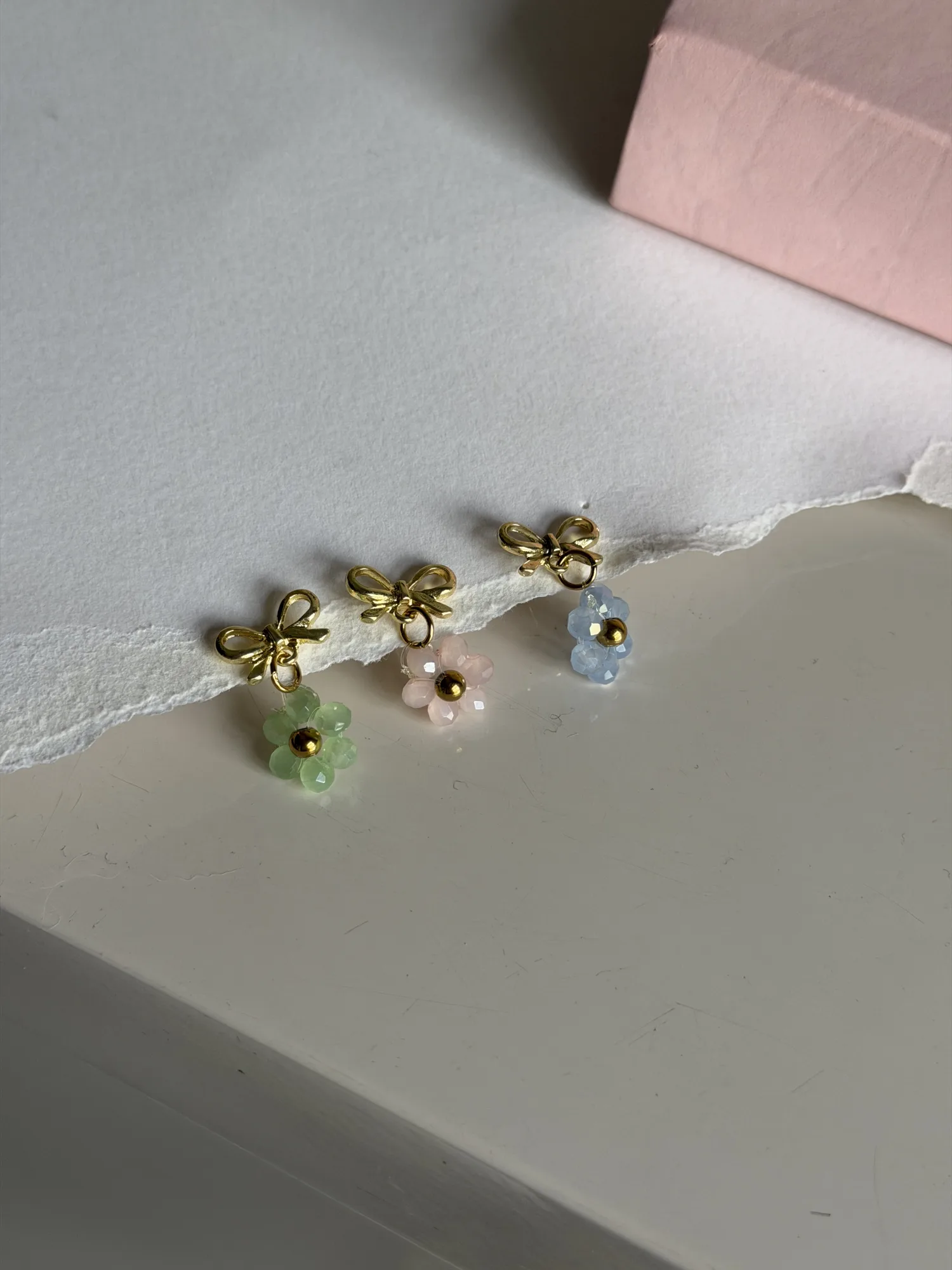 Conquette Daisy Earrings